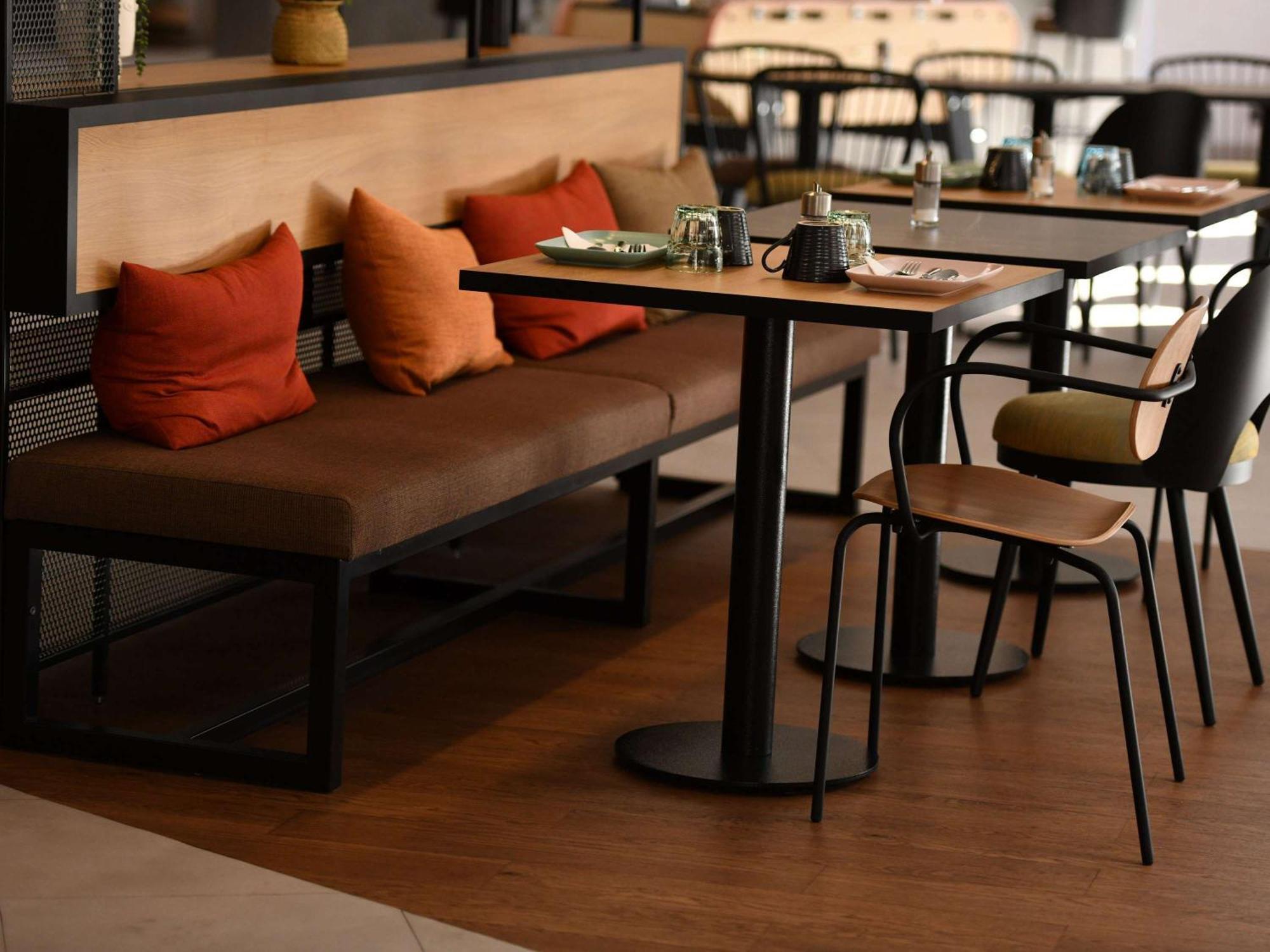 Ibis Chateauroux Bagian luar foto