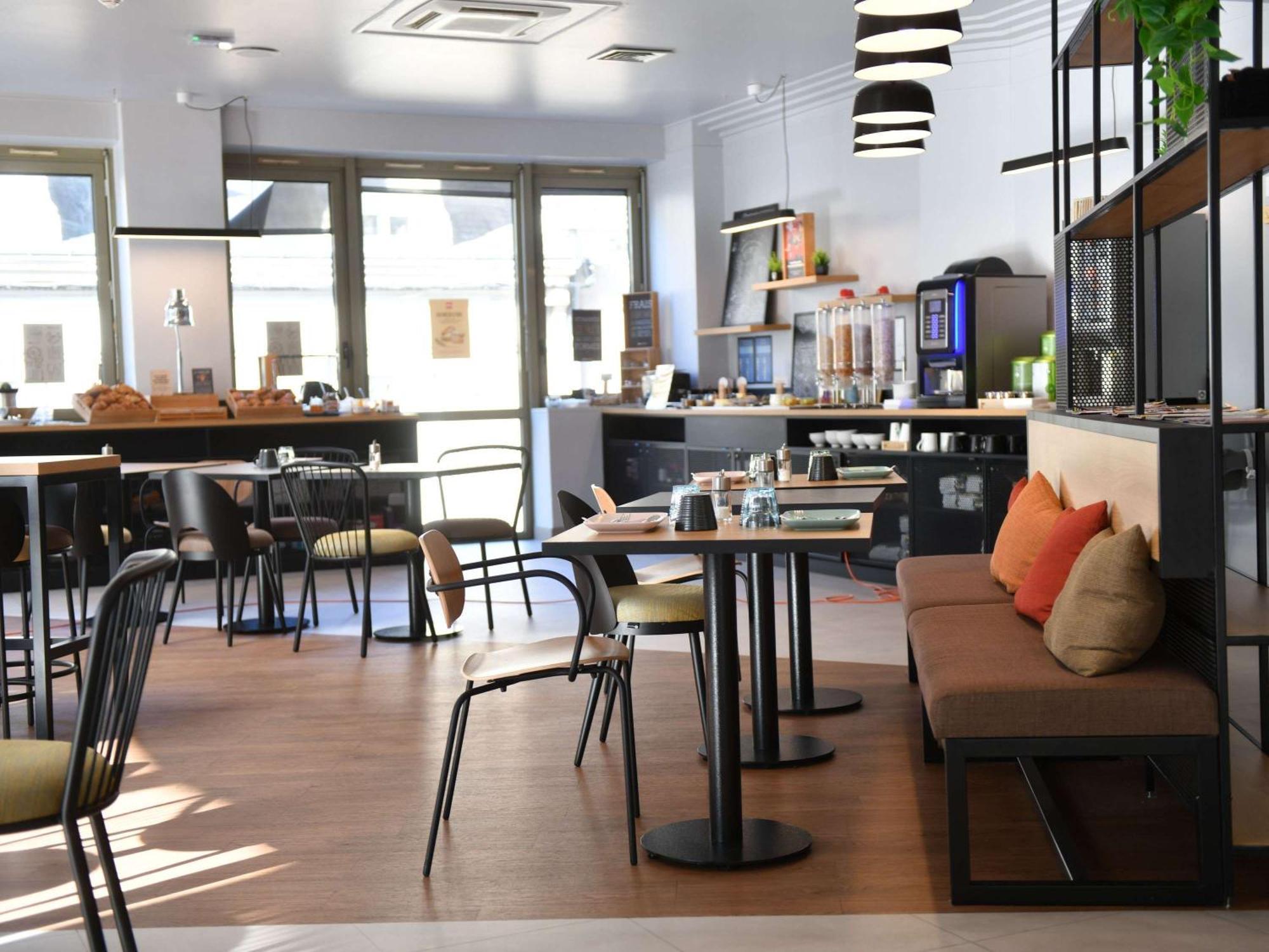 Ibis Chateauroux Bagian luar foto