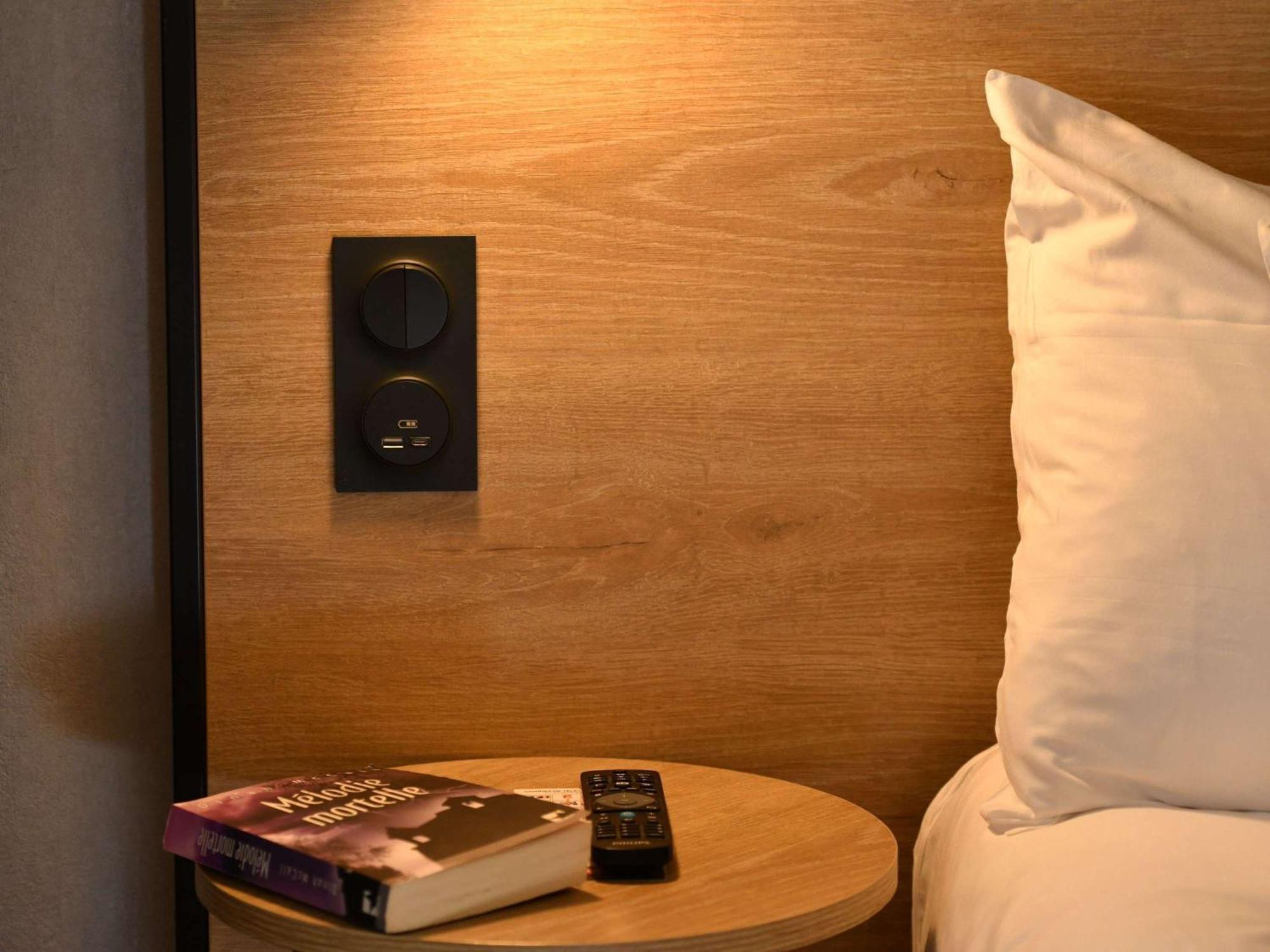Ibis Chateauroux Bagian luar foto