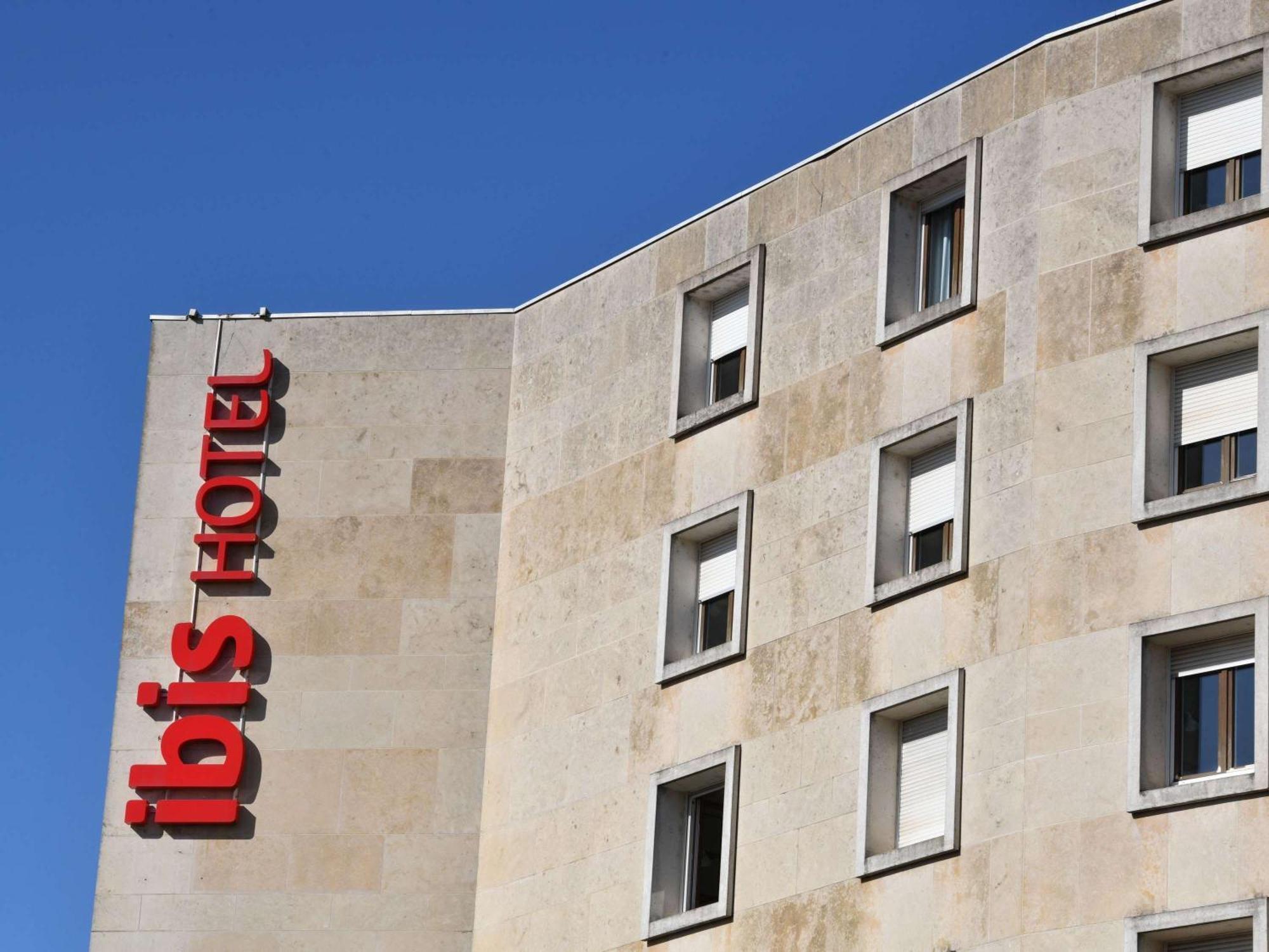 Ibis Chateauroux Bagian luar foto