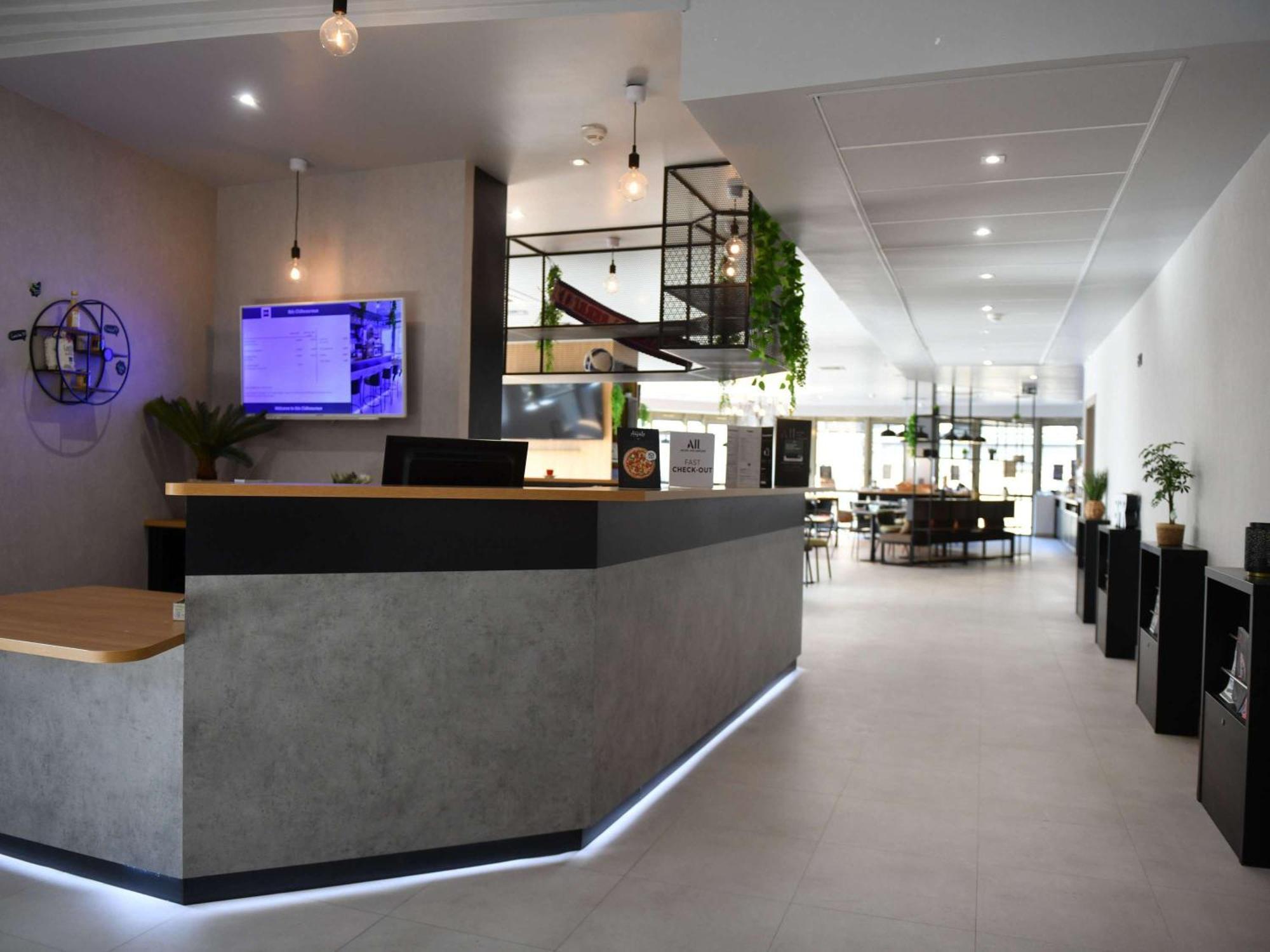 Ibis Chateauroux Bagian luar foto